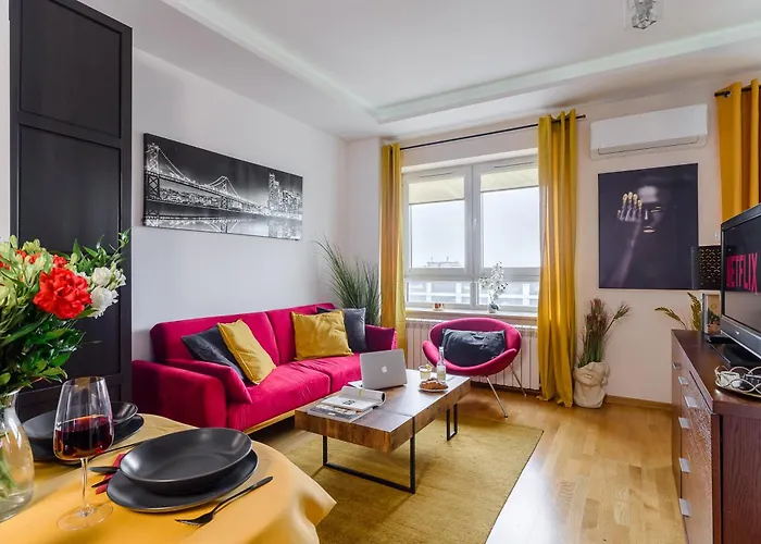 Lumina Cozy Apartment Platinum Tower