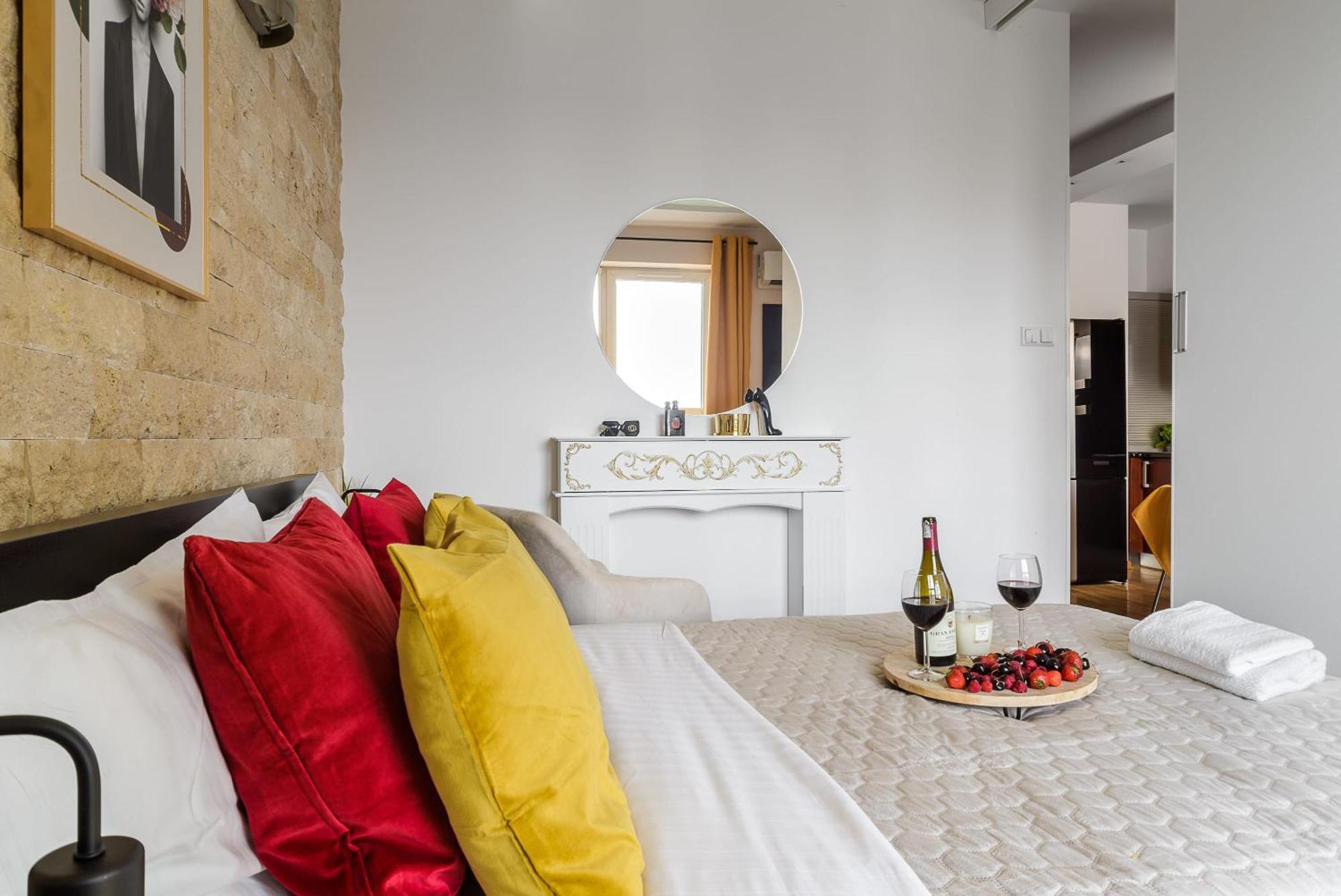 Lumina Cozy Apartment Platinum Tower