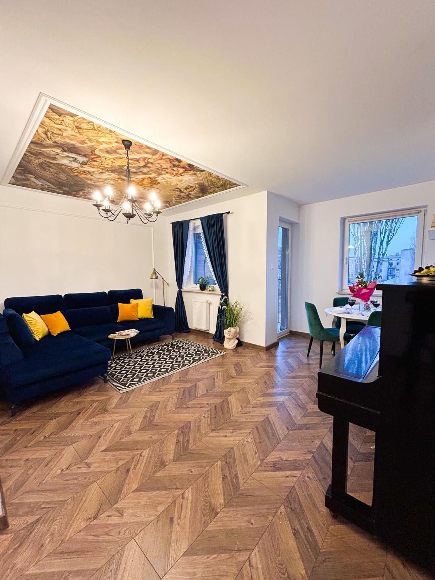 Apartment Lumina Cozy In Heart Of