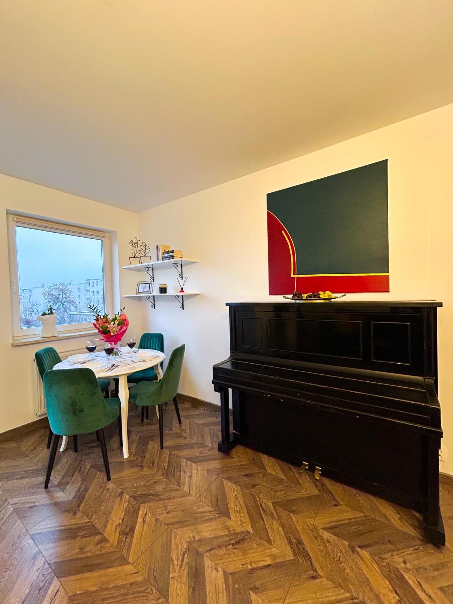 Apartment Lumina Cozy In Heart Of